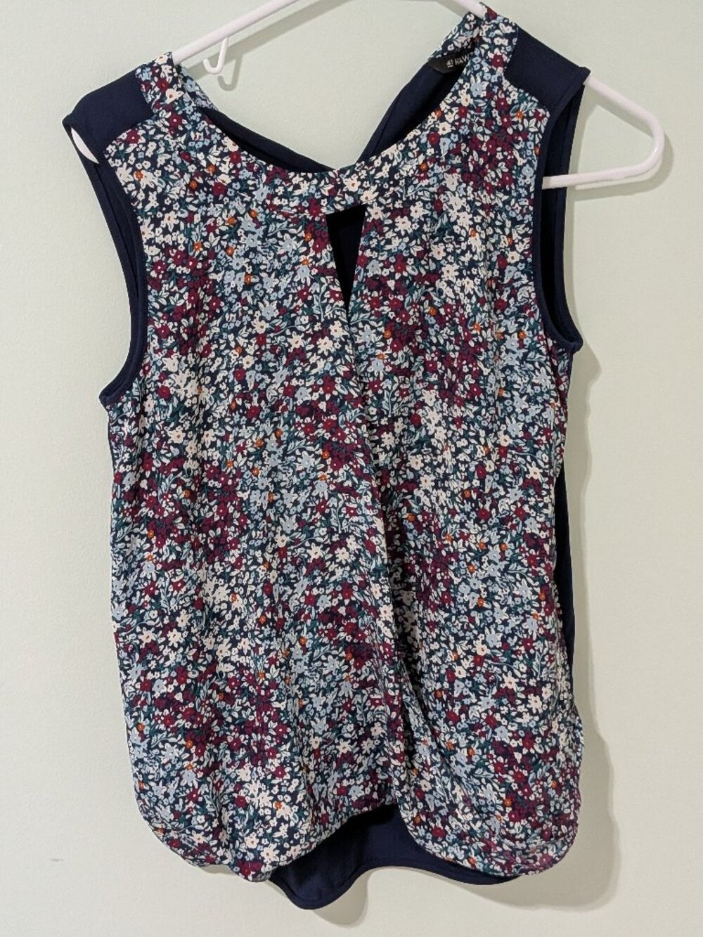 41 Hawthorne - Blue Flower Blouse